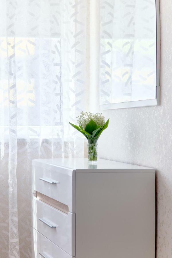 088 Apartment Near Airport Zhulyan Kiev Exterior foto